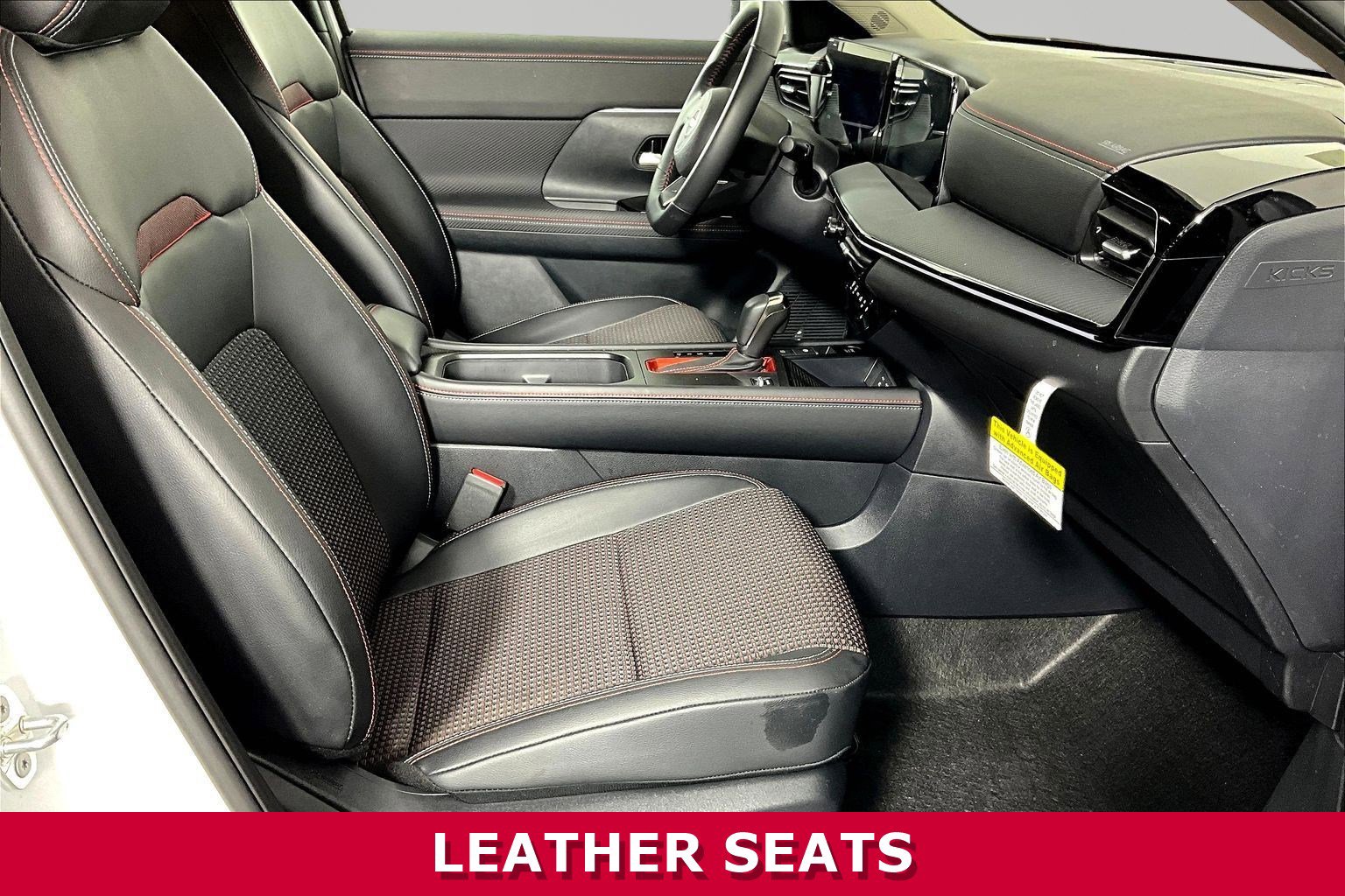 Used 2025 Nissan Kicks SR image 26