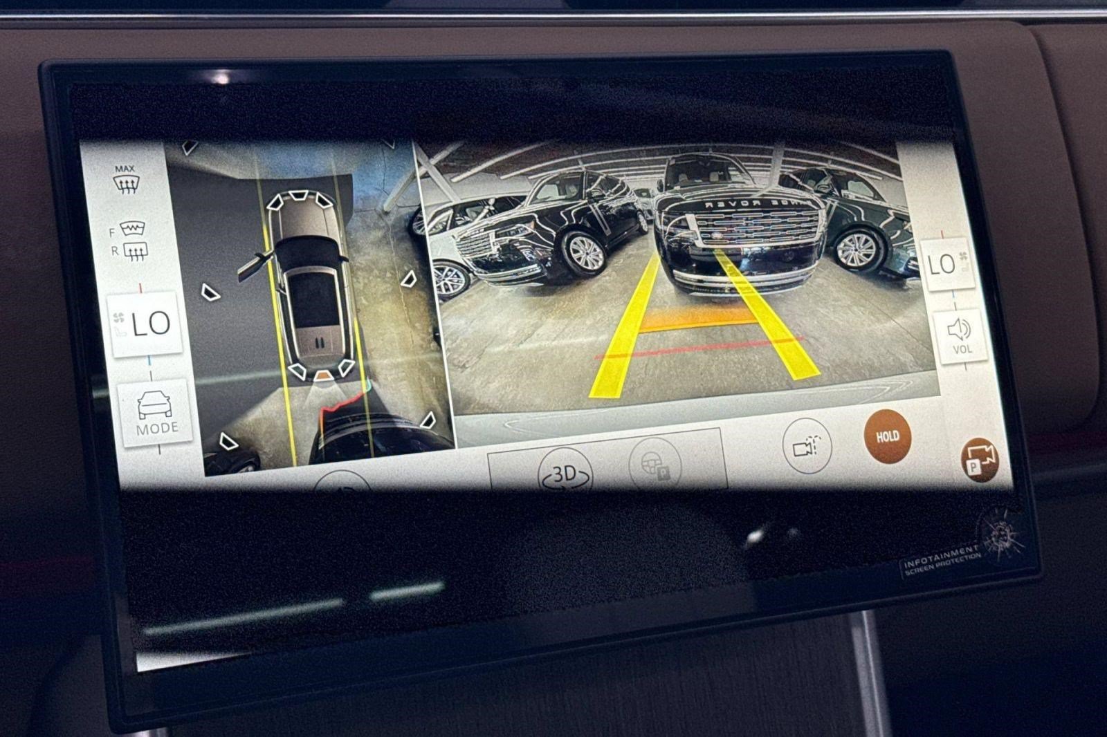 New 2026 Land Rover Range Rover Long Wheelbase SE AWD/4WD image 18