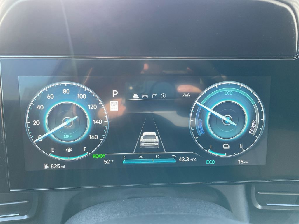 Used 2025 Hyundai Elantra SEL image 41