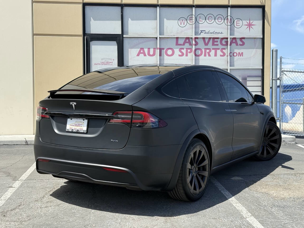 Used 2022 Tesla Model X Plaid image 8