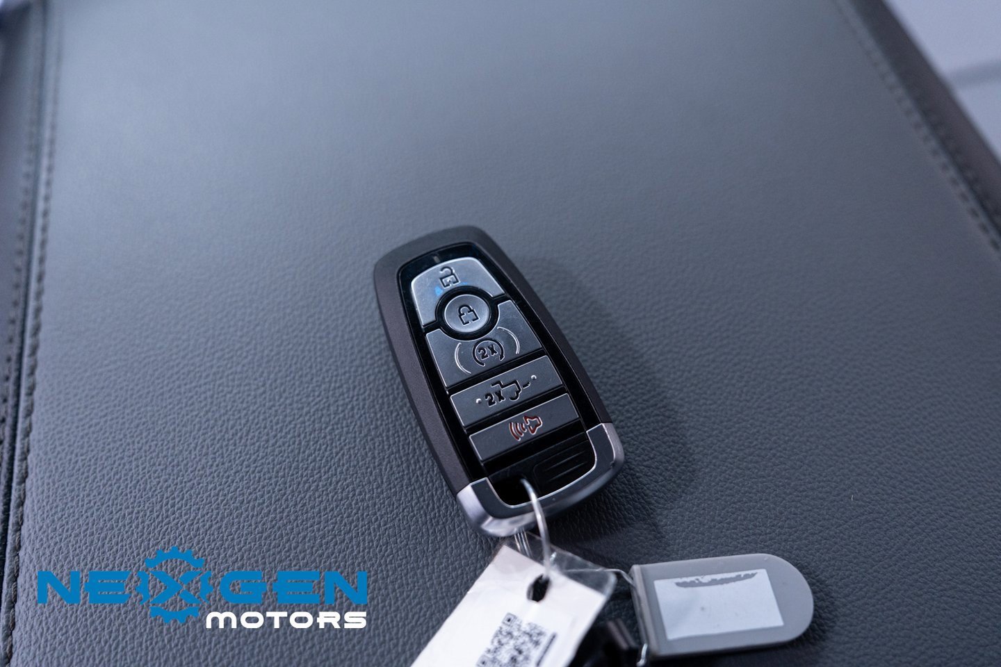 Used 2023 Ford F150 Lariat w/ Trailer Tow Package image 28