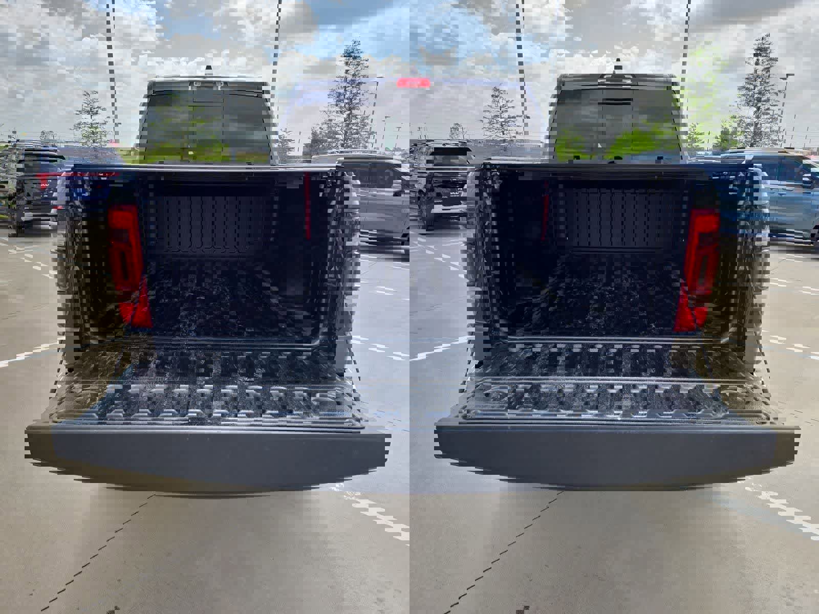 Used 2020 RAM 1500 Laramie image 32