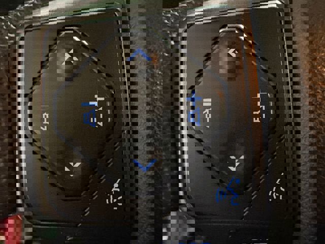 Used 2022 Toyota Tacoma TRD Off-Road w/ Technology Package image 13