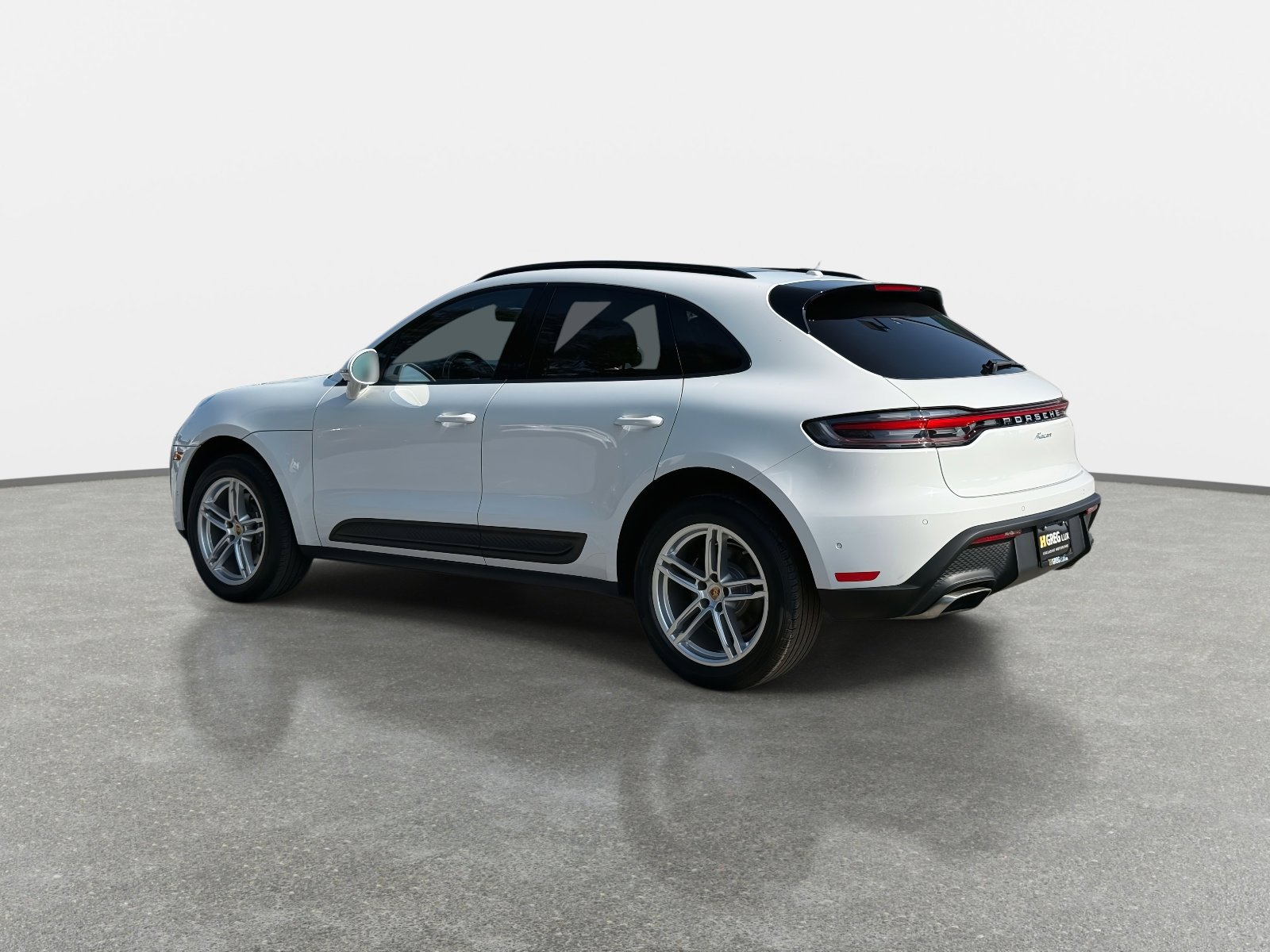 Used 2022 Porsche Macan image 5