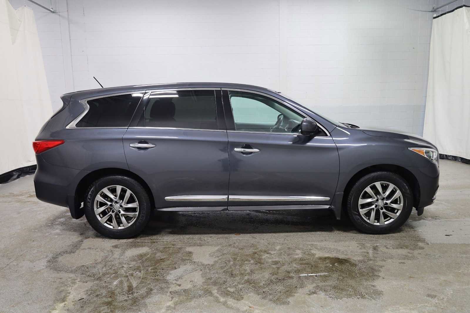 Used 2013 INFINITI JX35 AWD w/ Premium Pkg image 10
