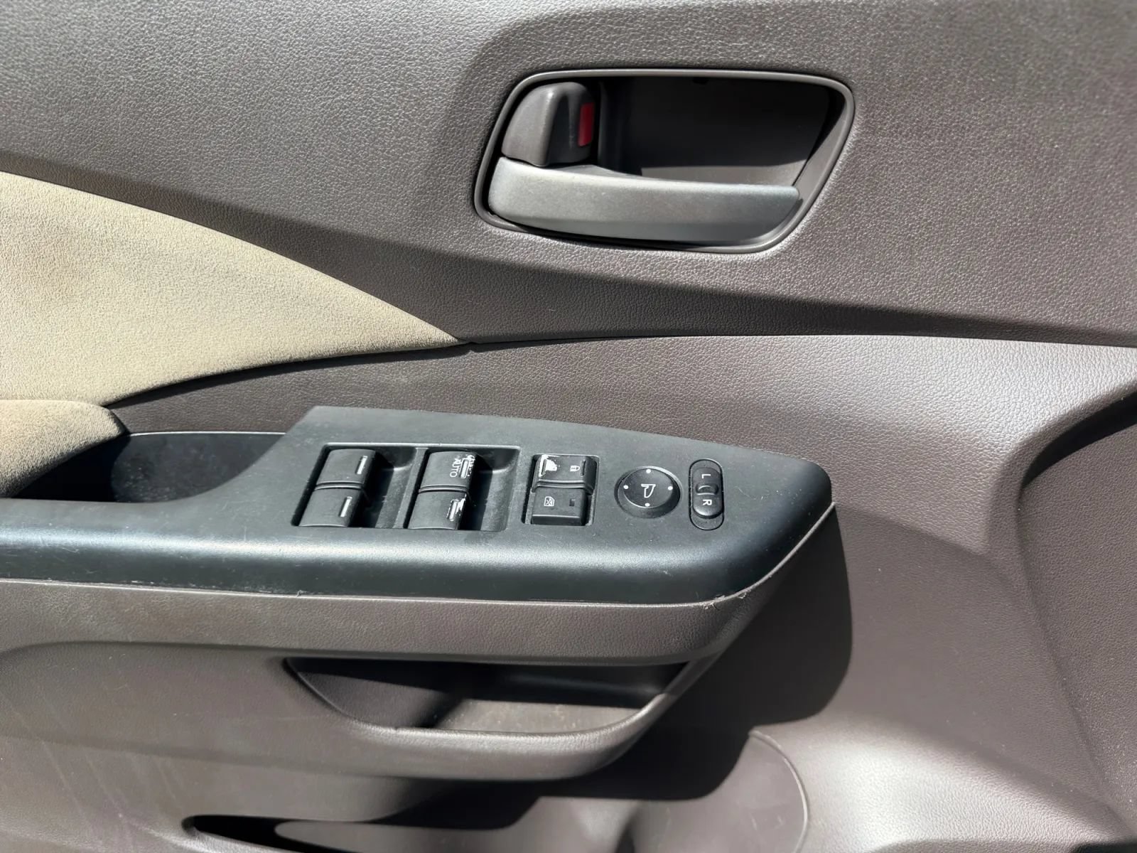 Used 2012 Honda CR-V EX image 17