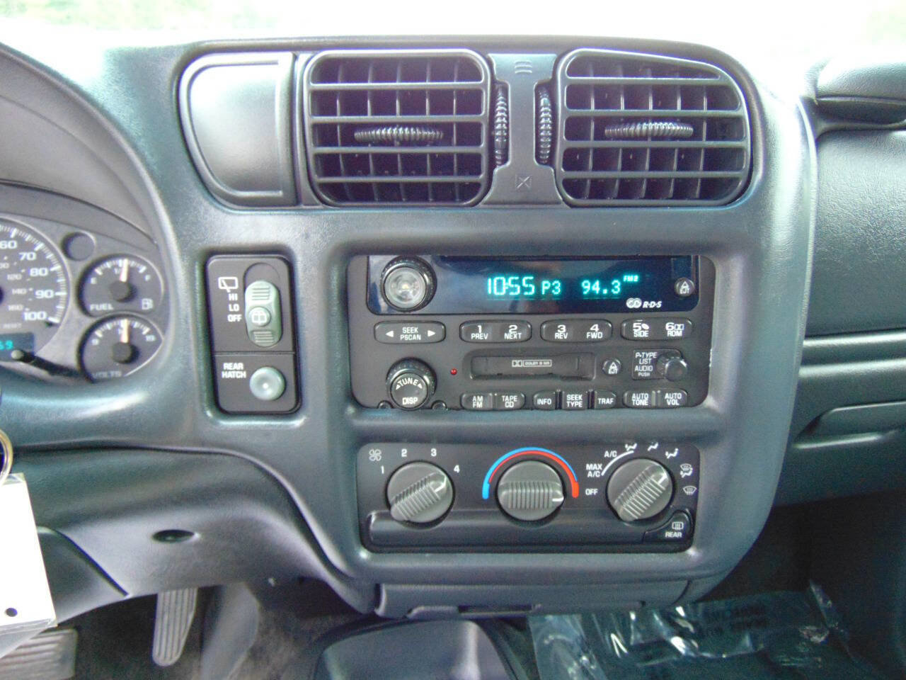Used 2002 Chevrolet Blazer LS w/ Preferred Equipment Group image 22