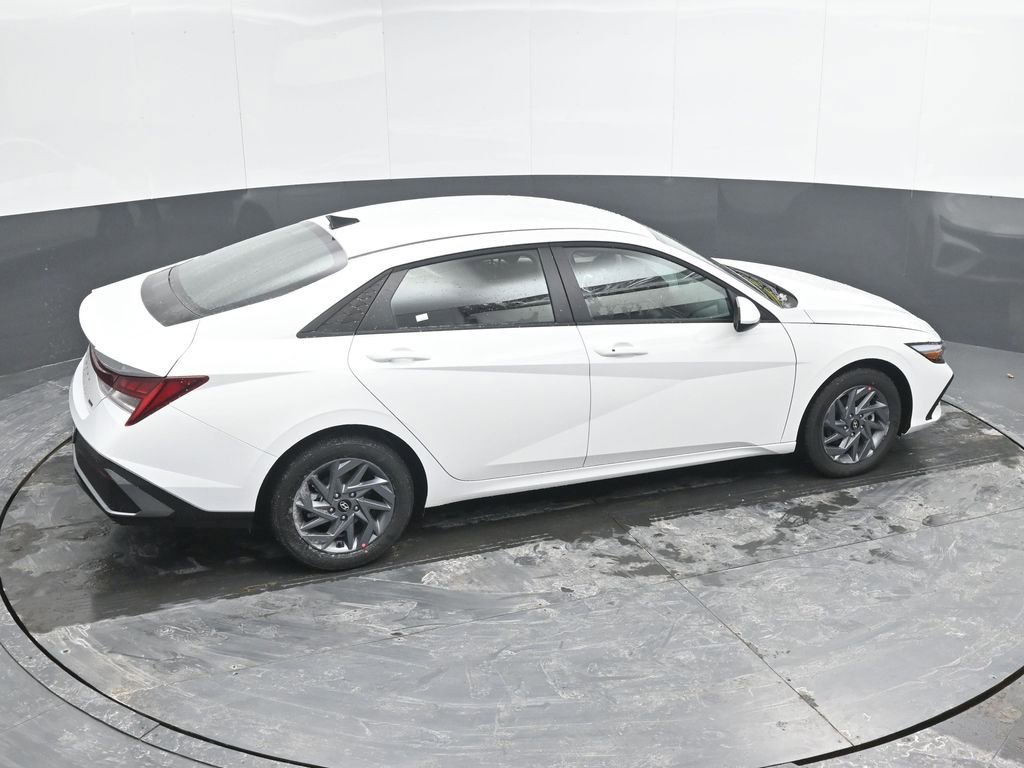 New 2026 Hyundai Elantra Blue image 36