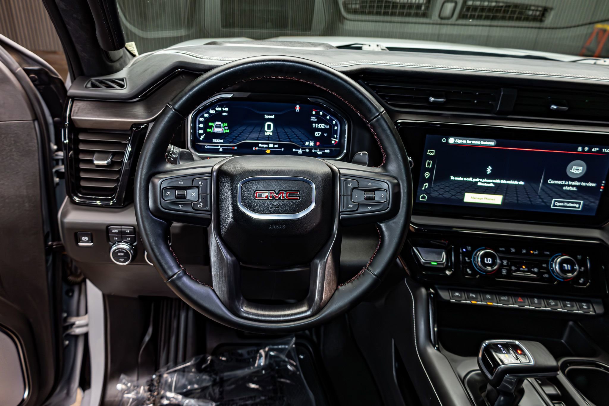 Used 2025 GMC Sierra 1500 AT4X image 16