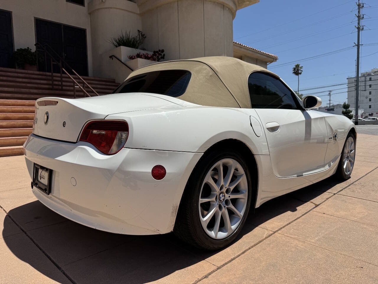 Used 2006 BMW Z4 3.0i RWD image 29