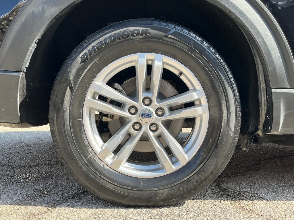 Certified 2023 Ford Explorer XLT w/ Equipment Group 202A image 23