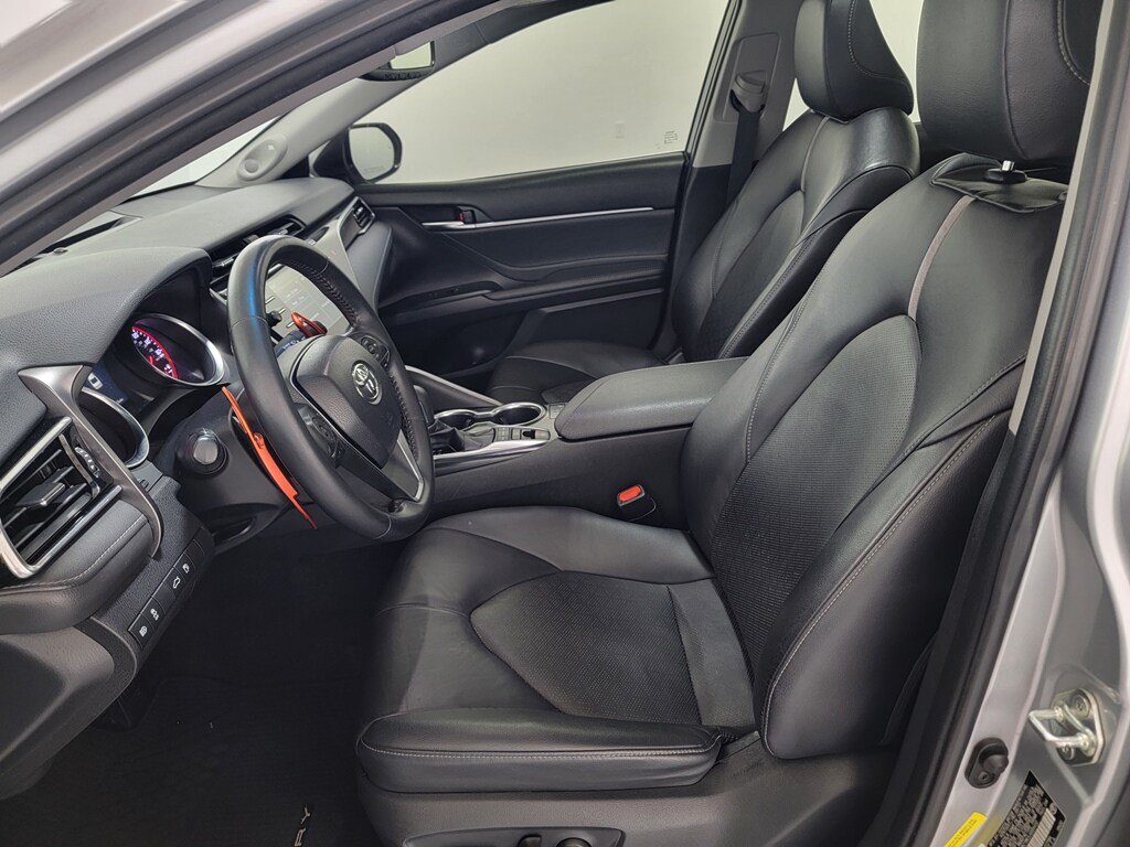 Used 2018 Toyota Camry XSE FWD image 14
