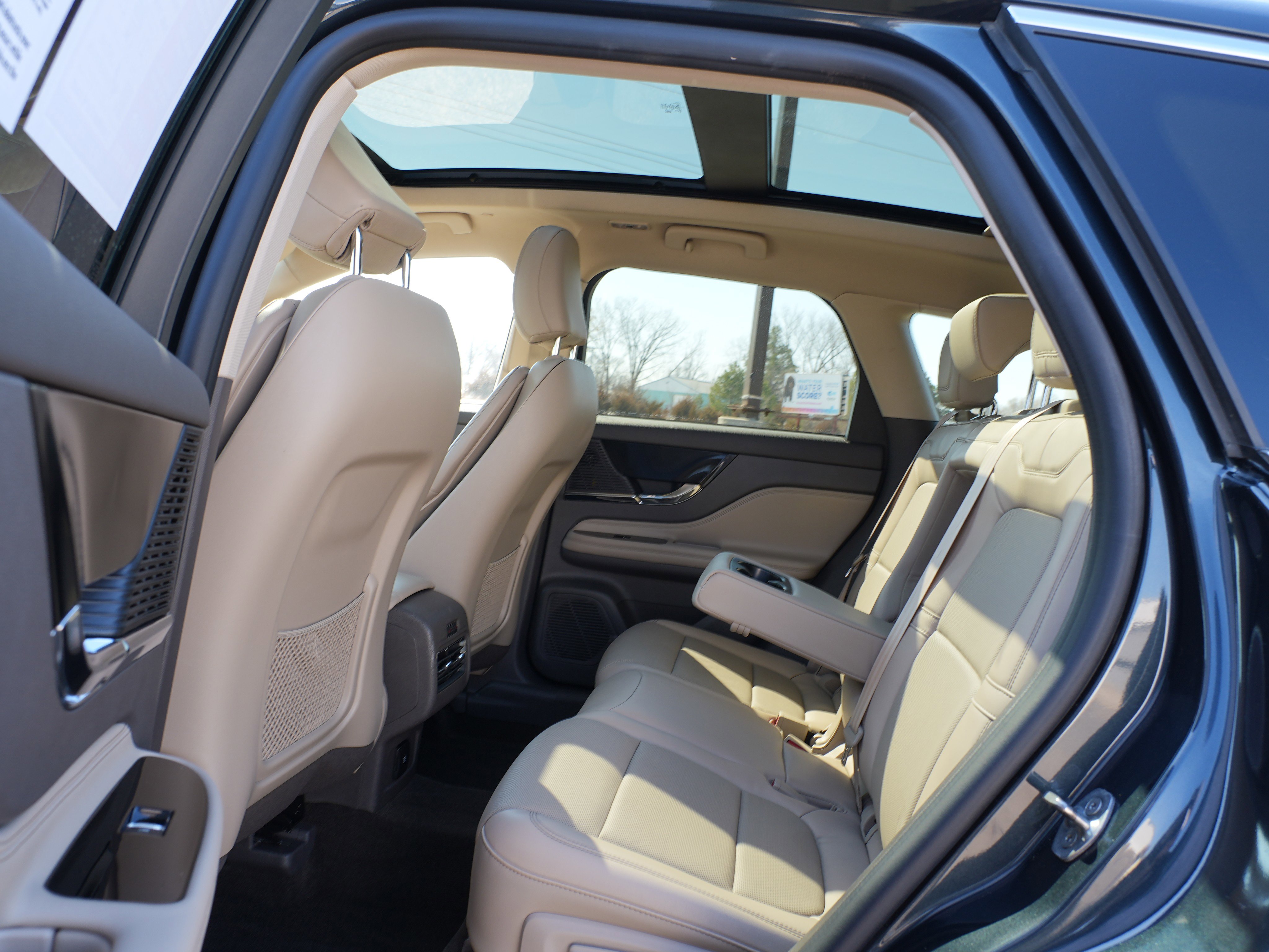 Used 2022 Lincoln Corsair Reserve w/ Elements Package image 23