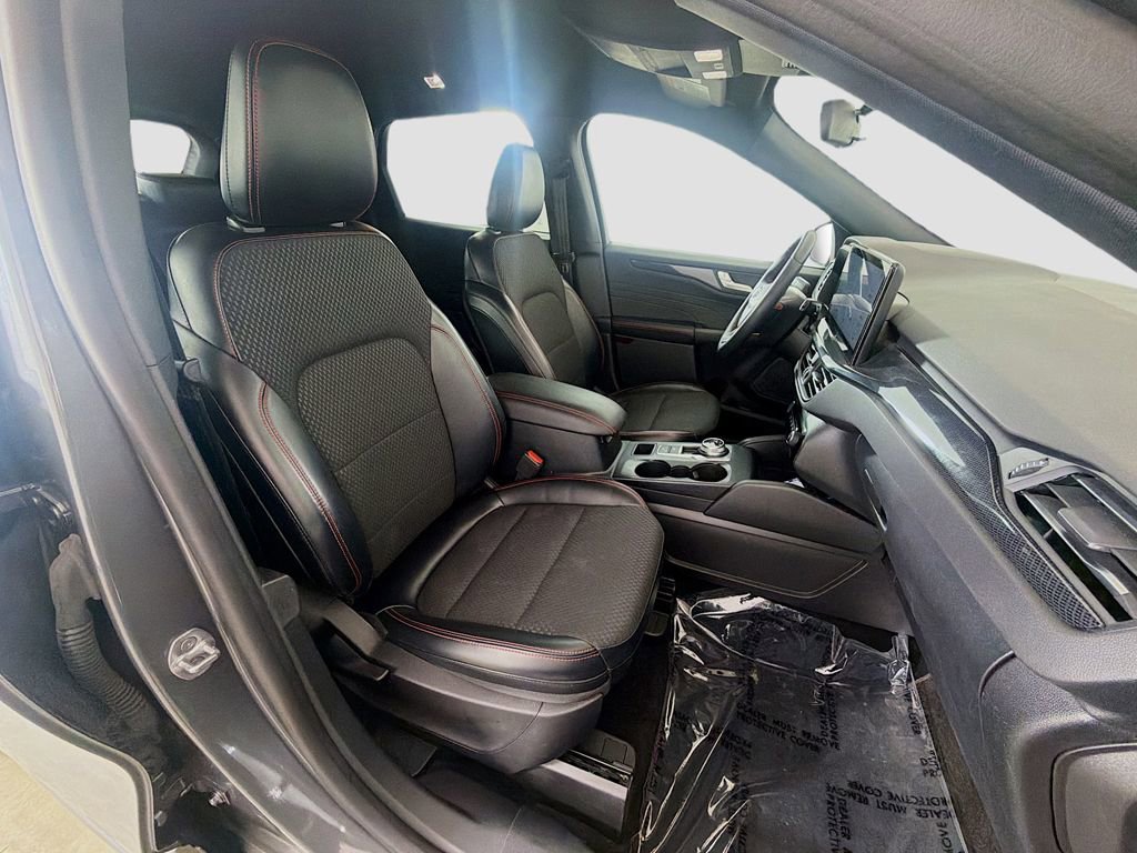 Used 2023 Ford Escape ST-Line w/ Tech Pack #1 AWD/4WD image 21