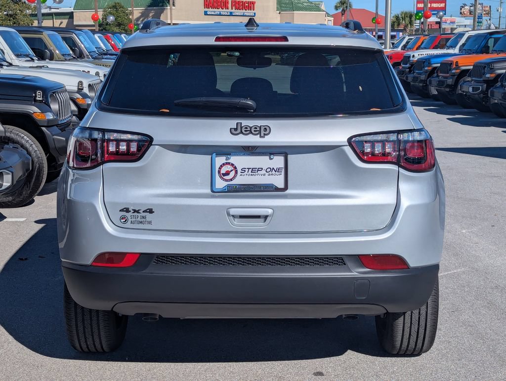 New 2026 Jeep Compass Latitude AWD/4WD image 6