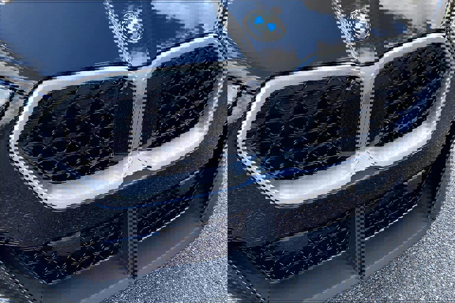 Certified 2025 BMW X2 xDrive28i image 31