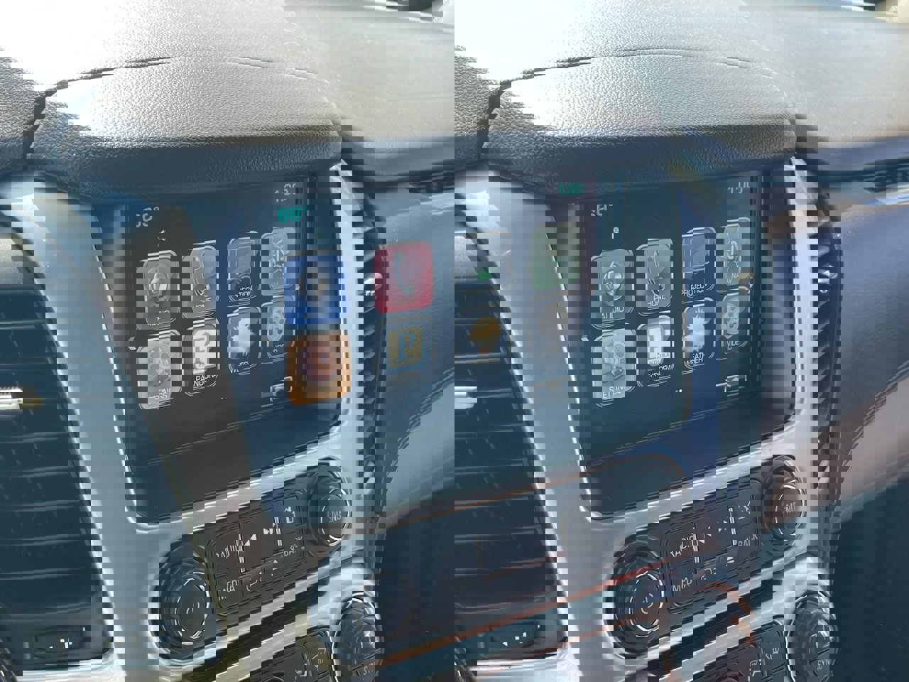 Used 2016 Chevrolet Suburban LTZ image 5