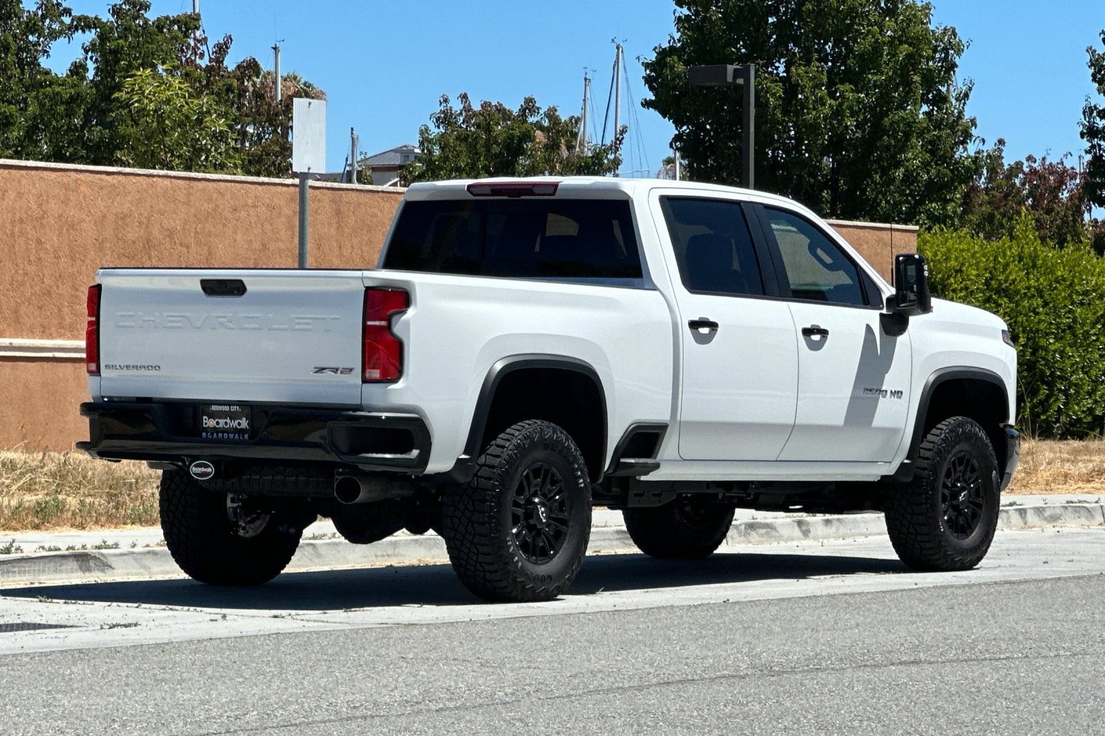 New 2026 Chevrolet Silverado 2500 ZR2 w/ LPO, Dark Essentials Package AWD/4WD image 4