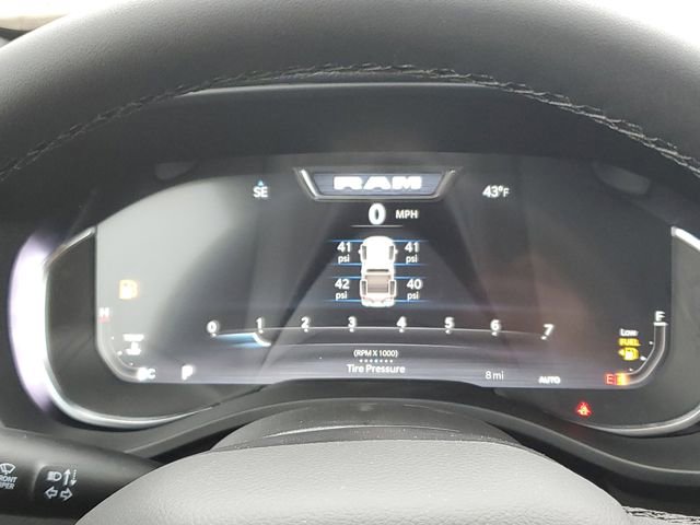New 2026 RAM 1500 4x4 Crew Cab image 8