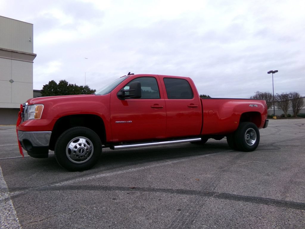 Used 2011 GMC Sierra 3500 SLT w/ SLT Convenience Package AWD/4WD image 1