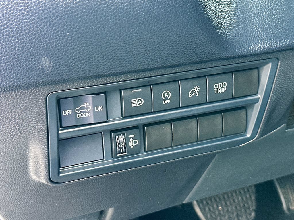 Used 2025 Toyota Tundra SR5 AWD/4WD image 10
