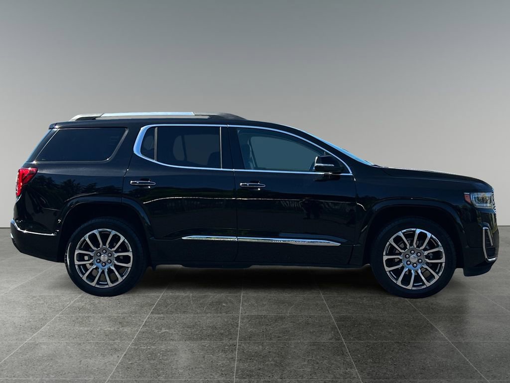 Used 2022 GMC Acadia Denali w/ Denali Ultimate Package AWD/4WD image 11