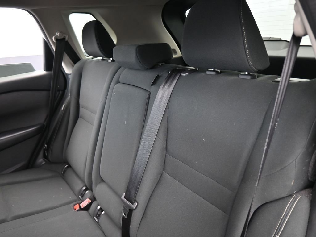 Used 2024 Nissan Rogue S image 28