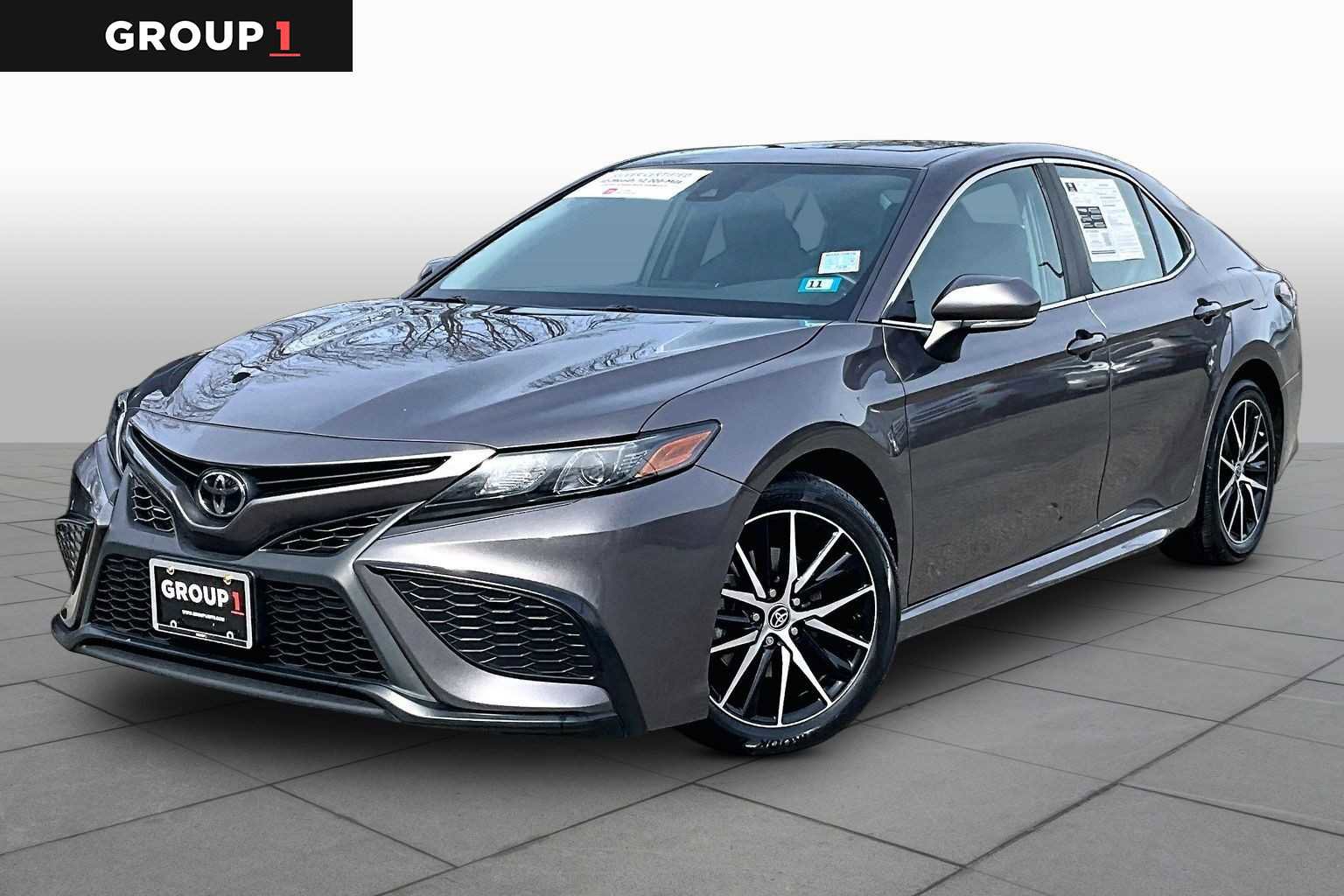 Certified 2023 Toyota Camry SE w/ Cold Weather Package AWD/4WD image 1