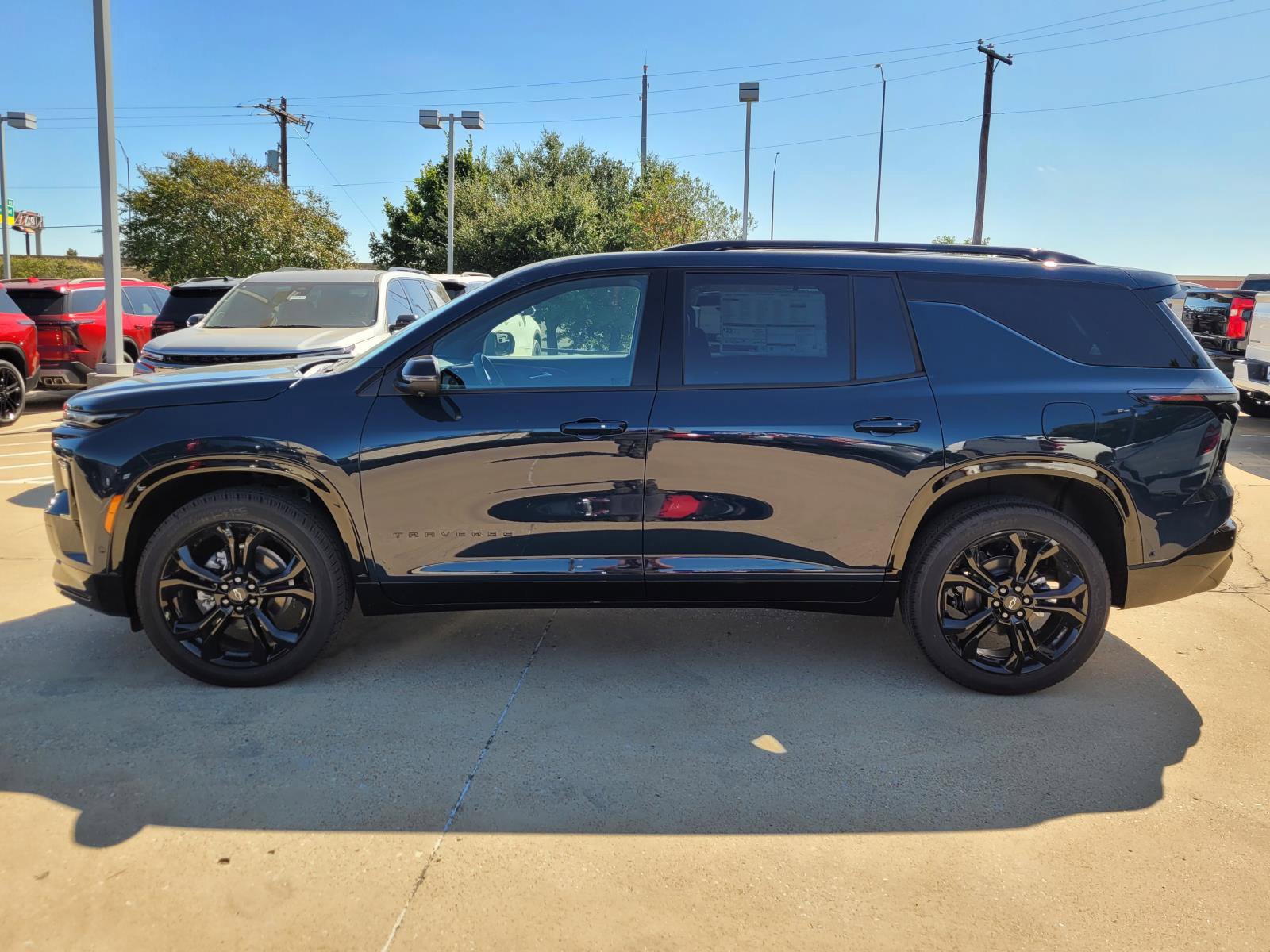 New 2027 Chevrolet Traverse RS w/ LPO, Floor Liner Package FWD image 2