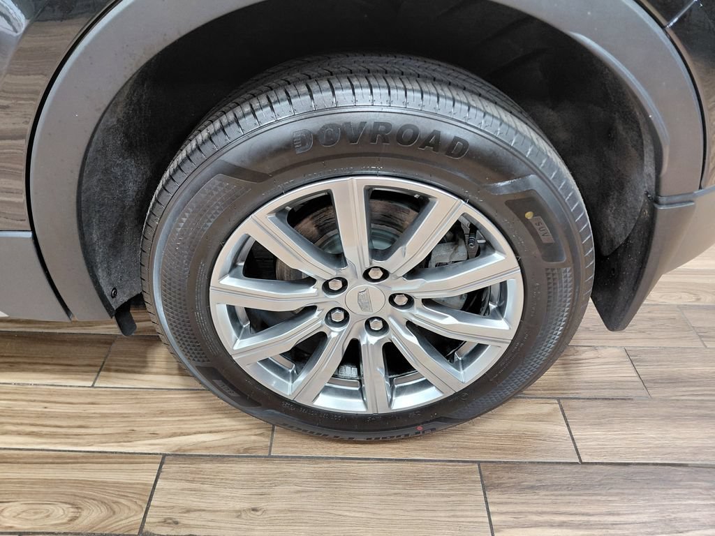 Used 2023 Cadillac XT4 Premium Luxury w/ Technology Package AWD/4WD image 14