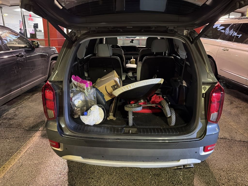 Used 2022 Hyundai Palisade SEL w/ Premium Package image 9