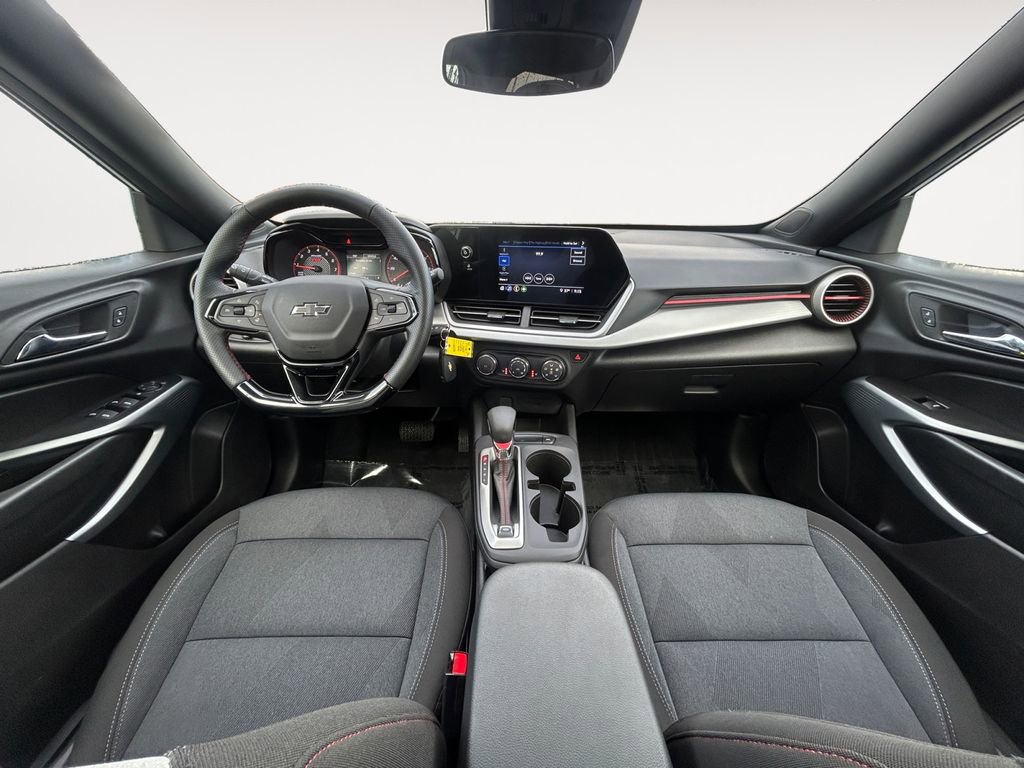 Used 2025 Chevrolet Trax RS w/ Sunroof Package FWD image 13