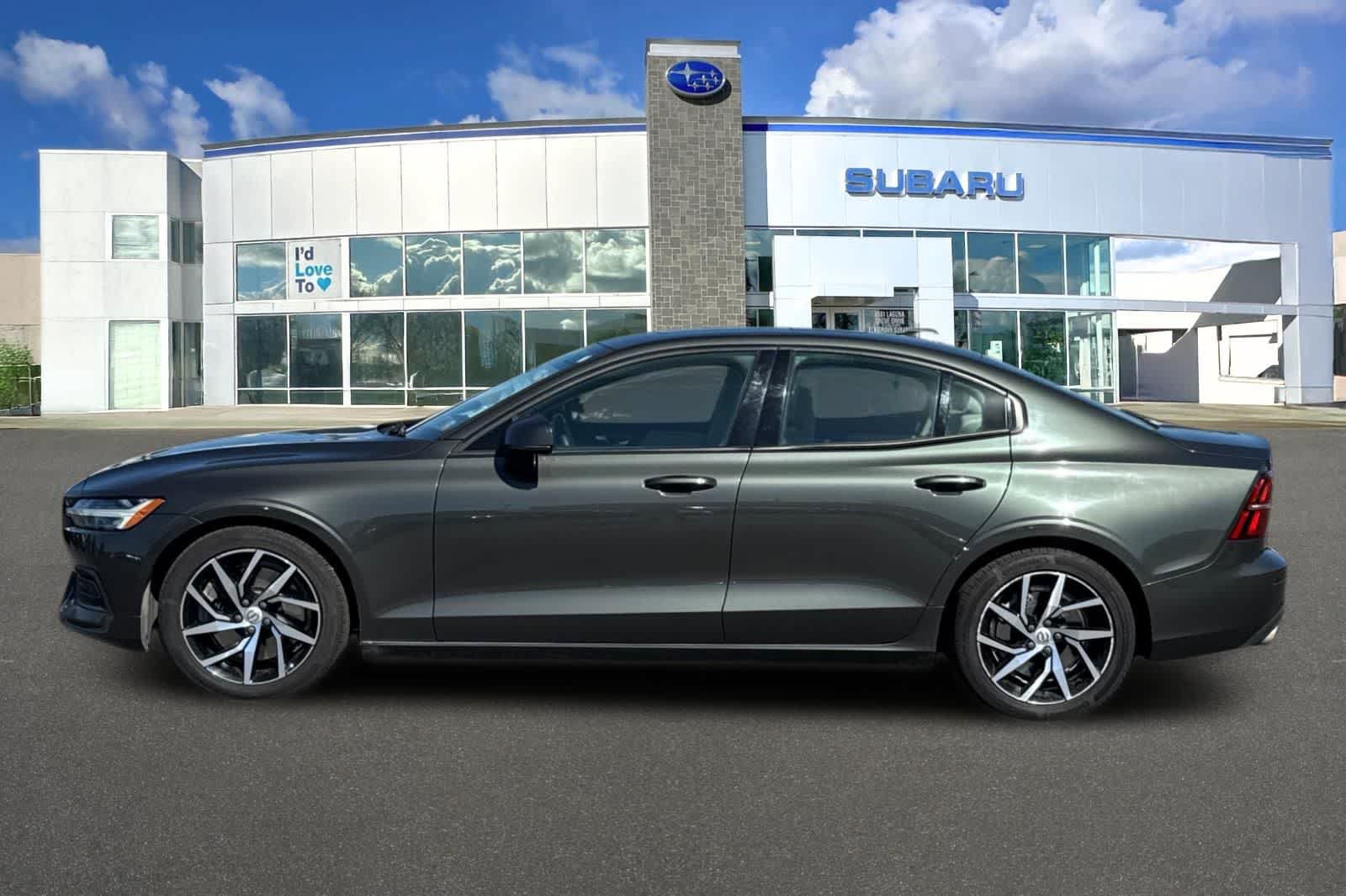 Used 2019 Volvo S60 T6 Momentum w/ Premium Package AWD/4WD image 9