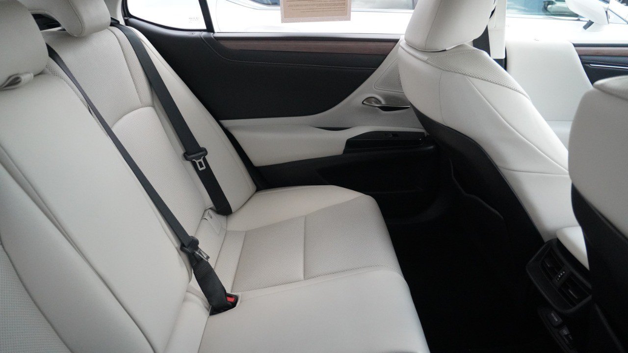 Used 2023 Lexus ES 350 w/ Premium Package FWD image 14