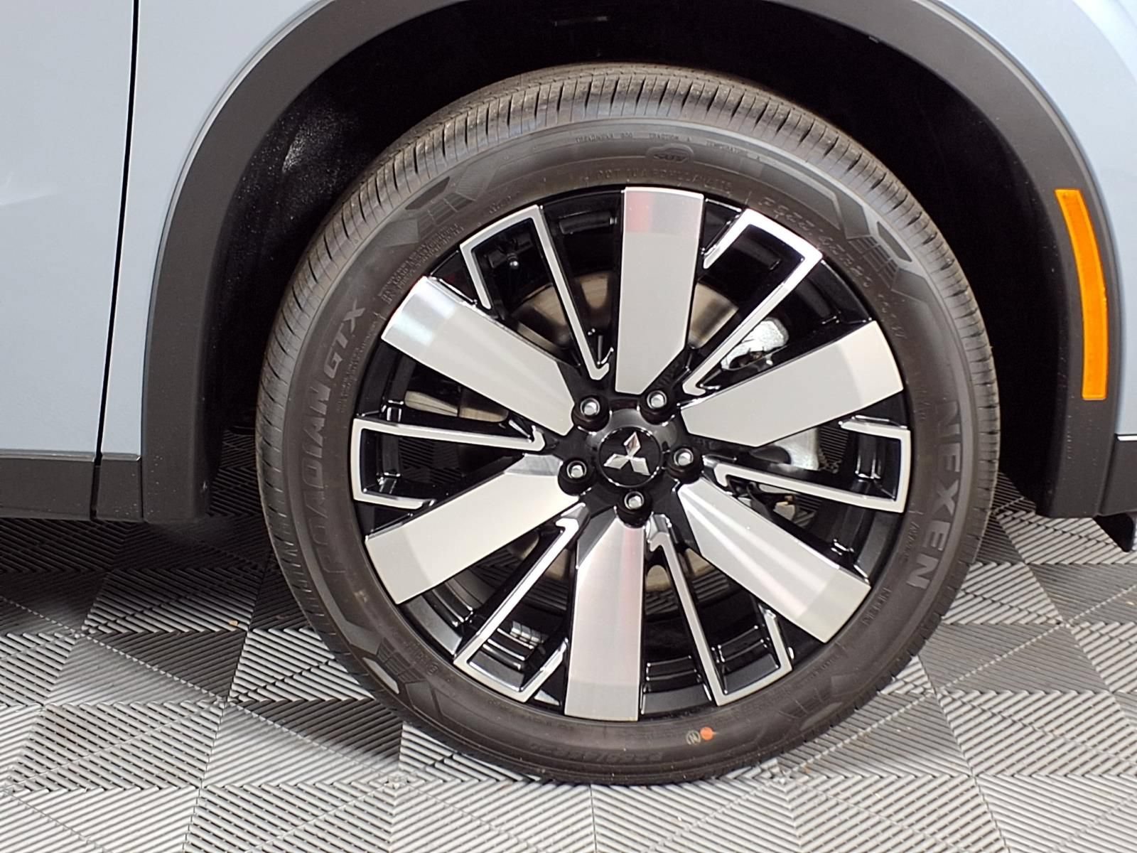 New 2026 Mitsubishi Outlander SE FWD image 28
