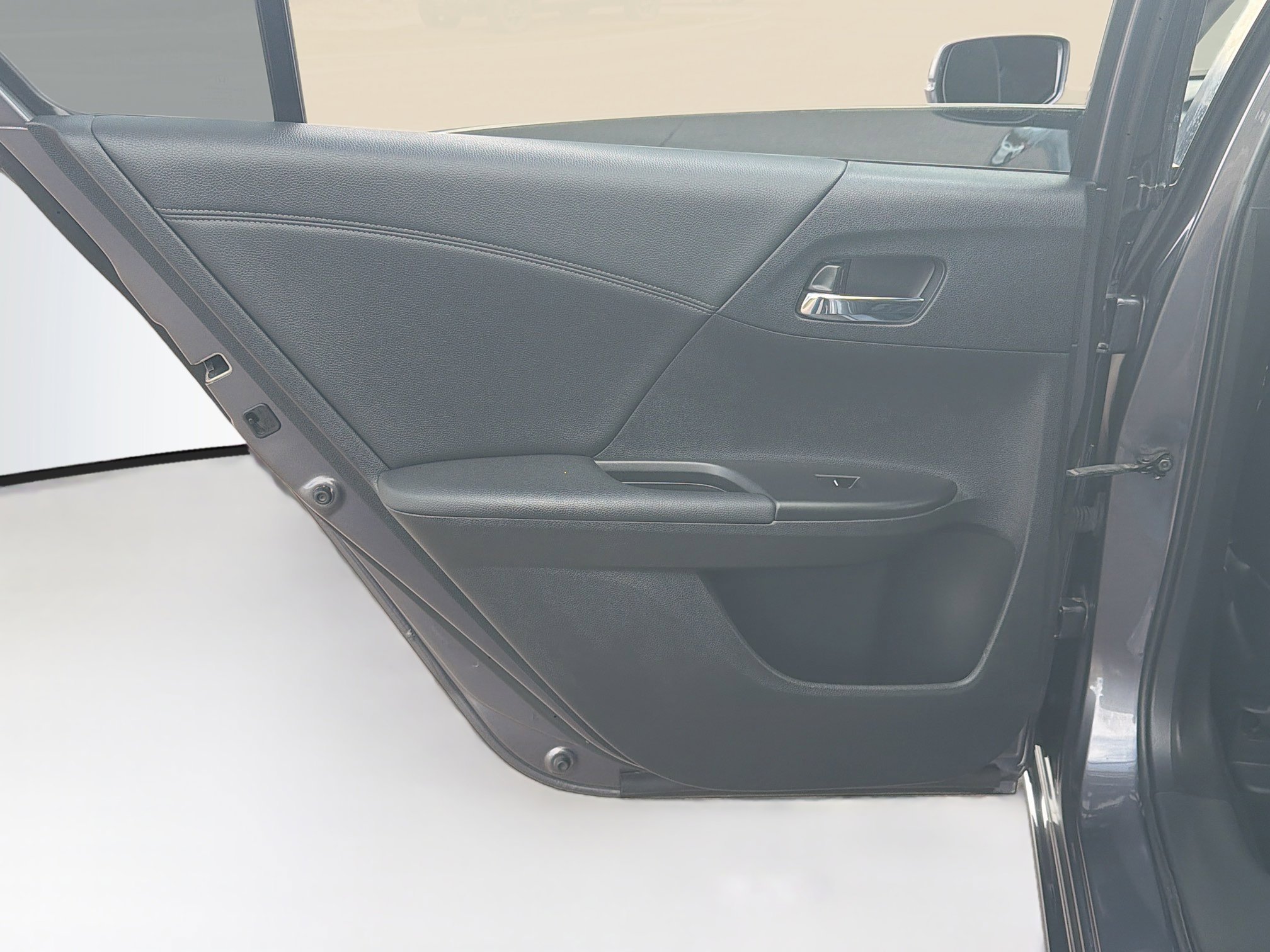 Used 2017 Honda Accord EX-L image 25