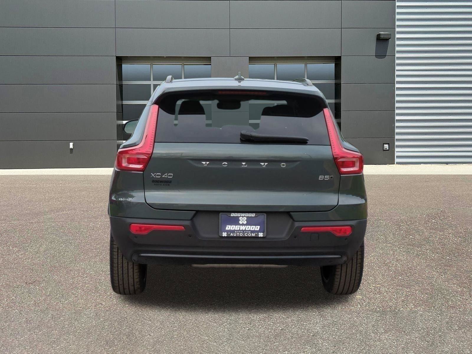 New 2026 Volvo XC40 B5 Ultra w/ Climate Package AWD/4WD image 6