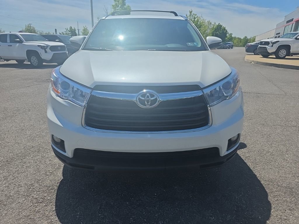 Used 2016 Toyota Highlander XLE AWD/4WD image 2