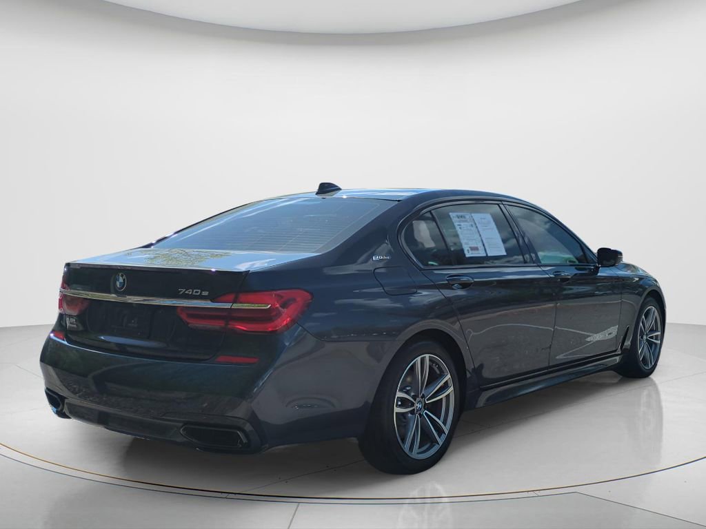 Used 2018 BMW 740e xDrive image 12