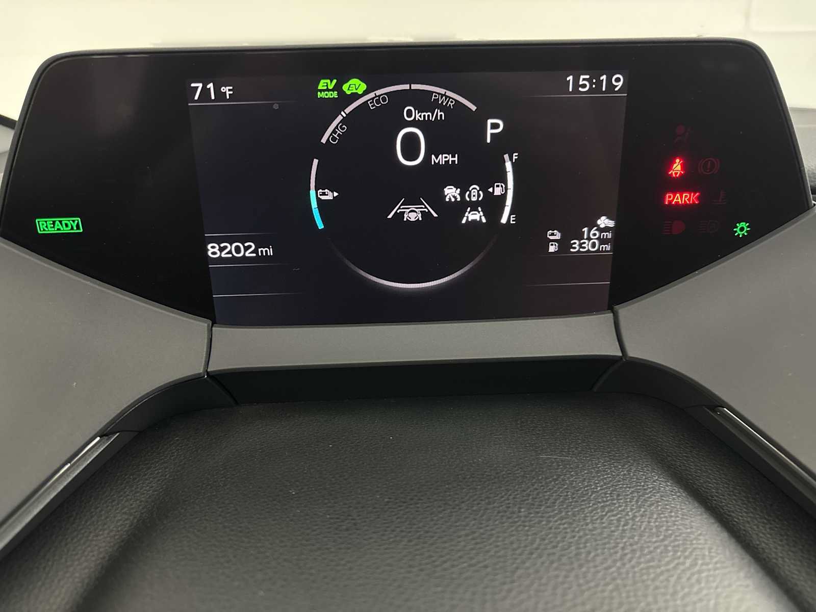 Used 2025 Toyota Prius Plug-In Hybrid FWD image 10