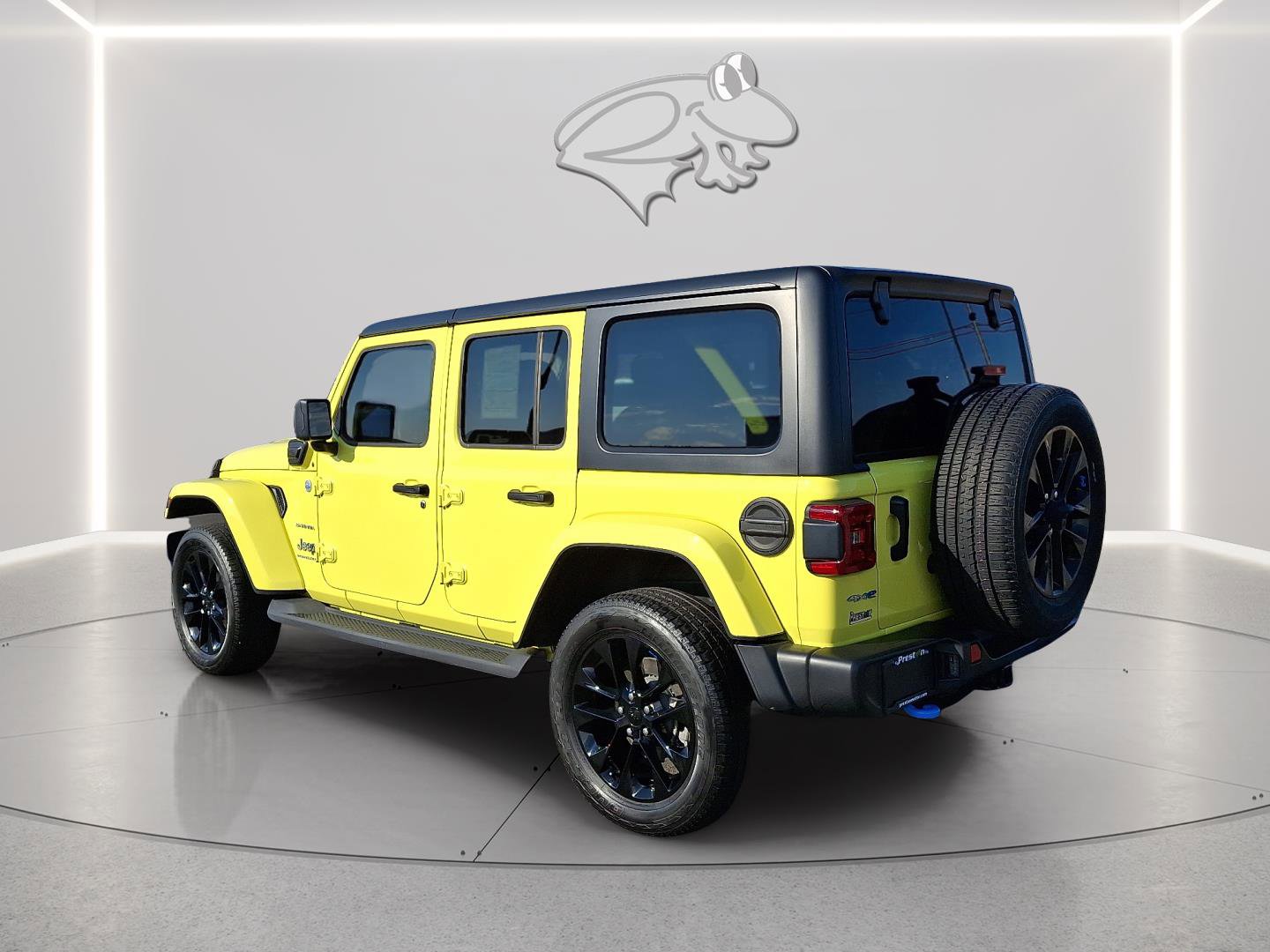 Used 2023 Jeep Wrangler Sahara w/ Cold Weather Group image 7