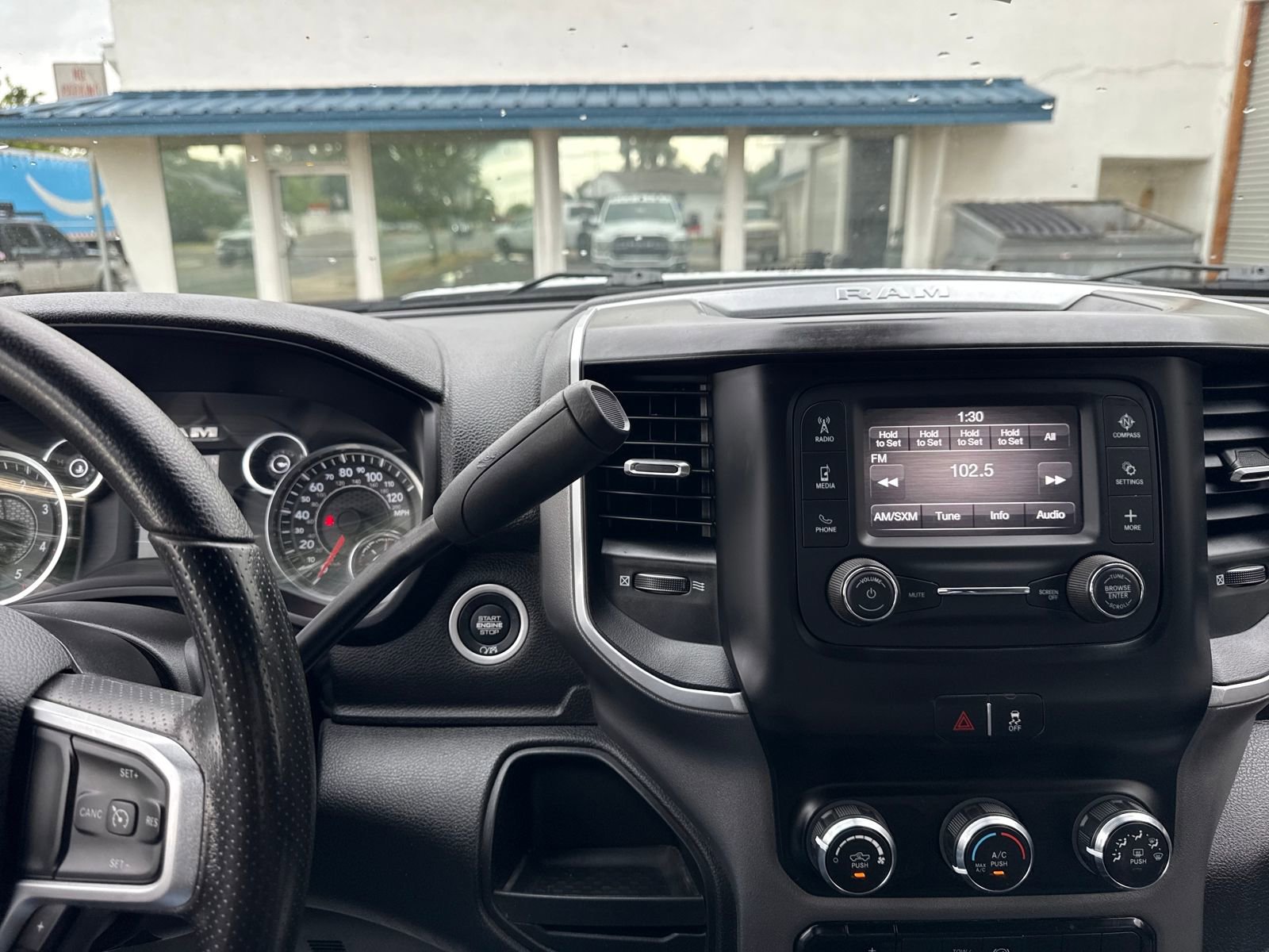 Used 2024 RAM 3500 SLT w/ Quick Order Package 2YG SLT AWD/4WD image 17