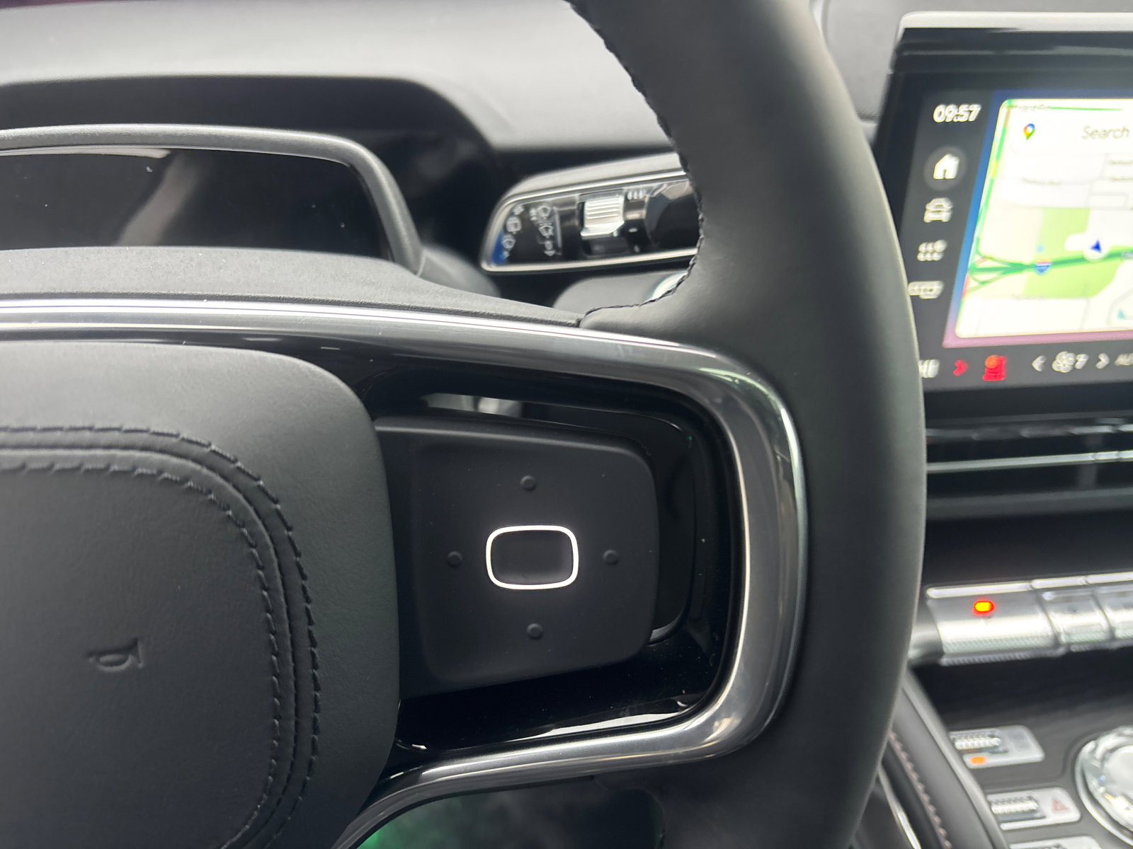 New 2026 Lincoln Nautilus Reserve image 18