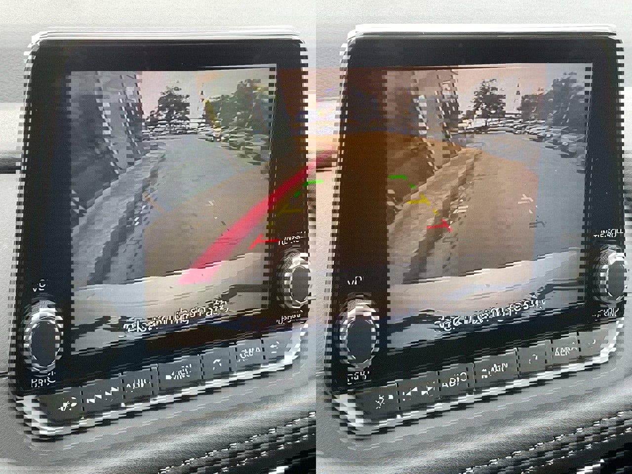 Used 2025 Nissan Rogue SV image 31