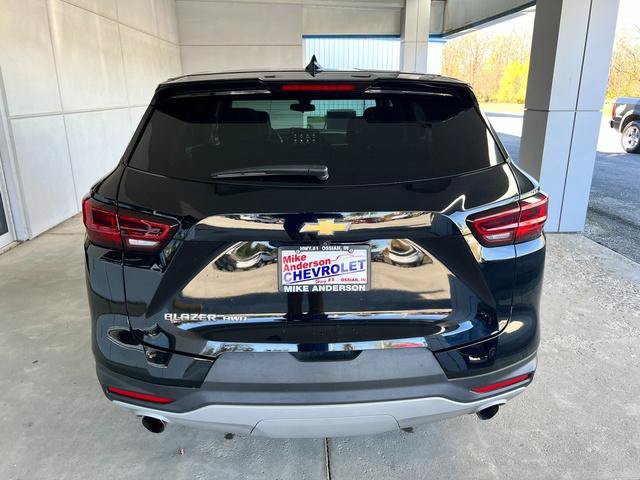 Used 2025 Chevrolet Blazer LT AWD/4WD image 7