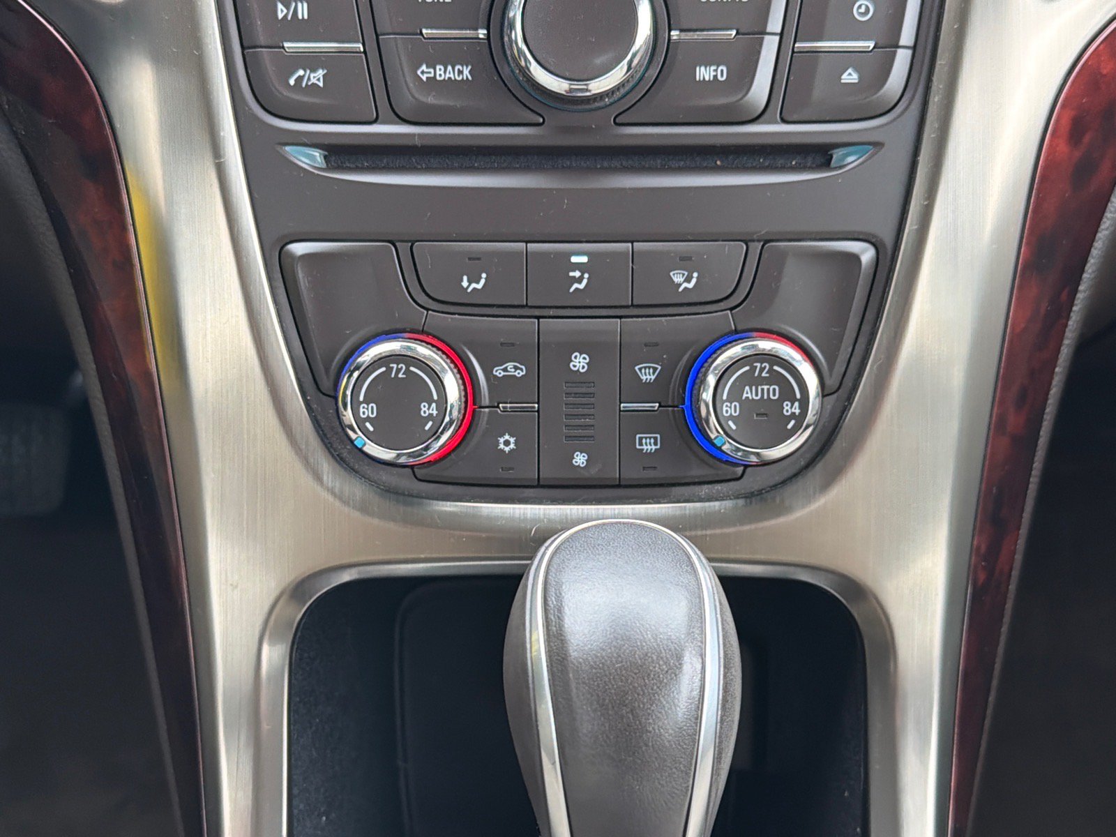 Used 2014 Buick Verano FWD image 20