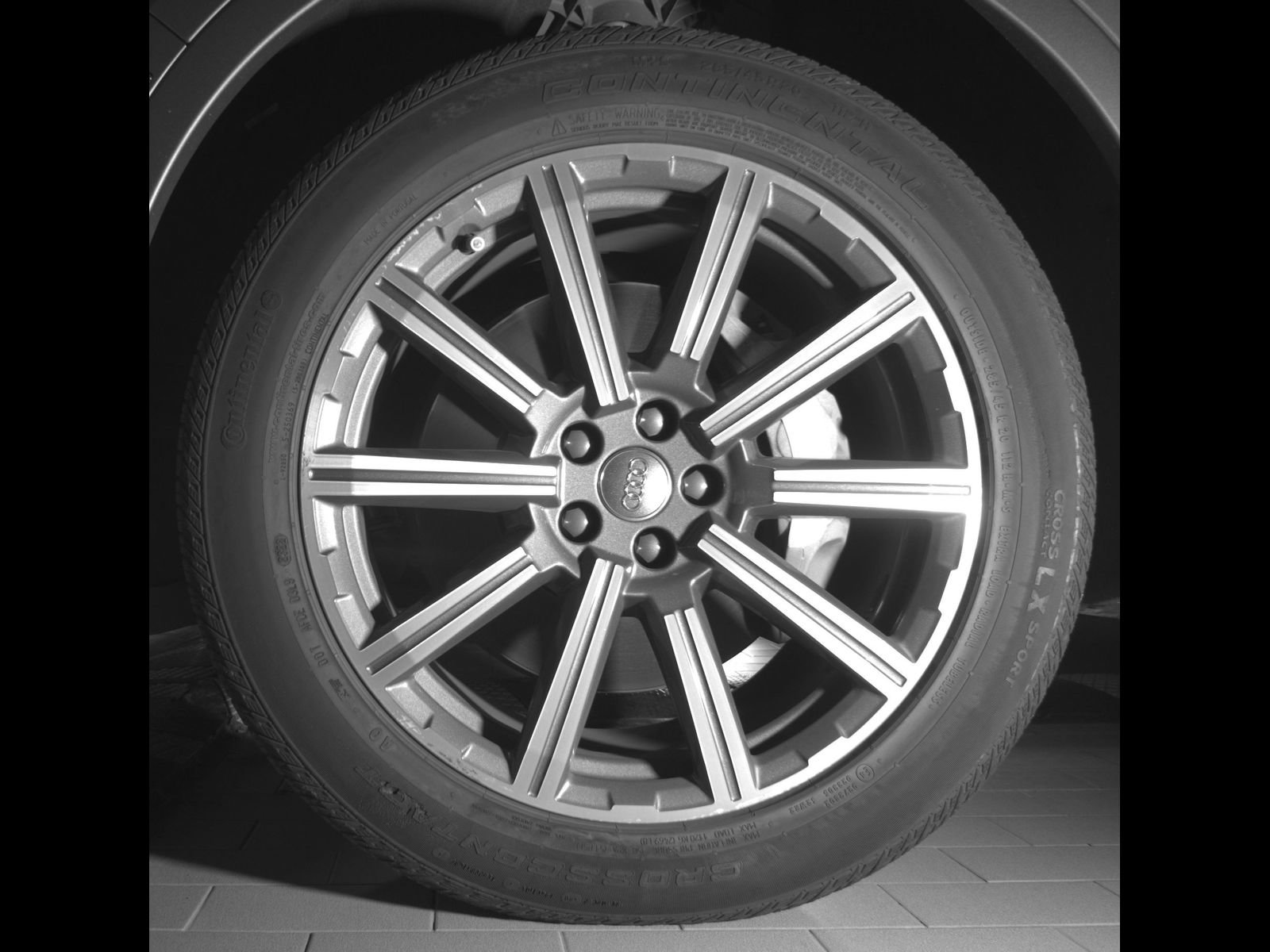 Used 2017 Audi Q7 3.0T Premium Plus AWD/4WD image 21