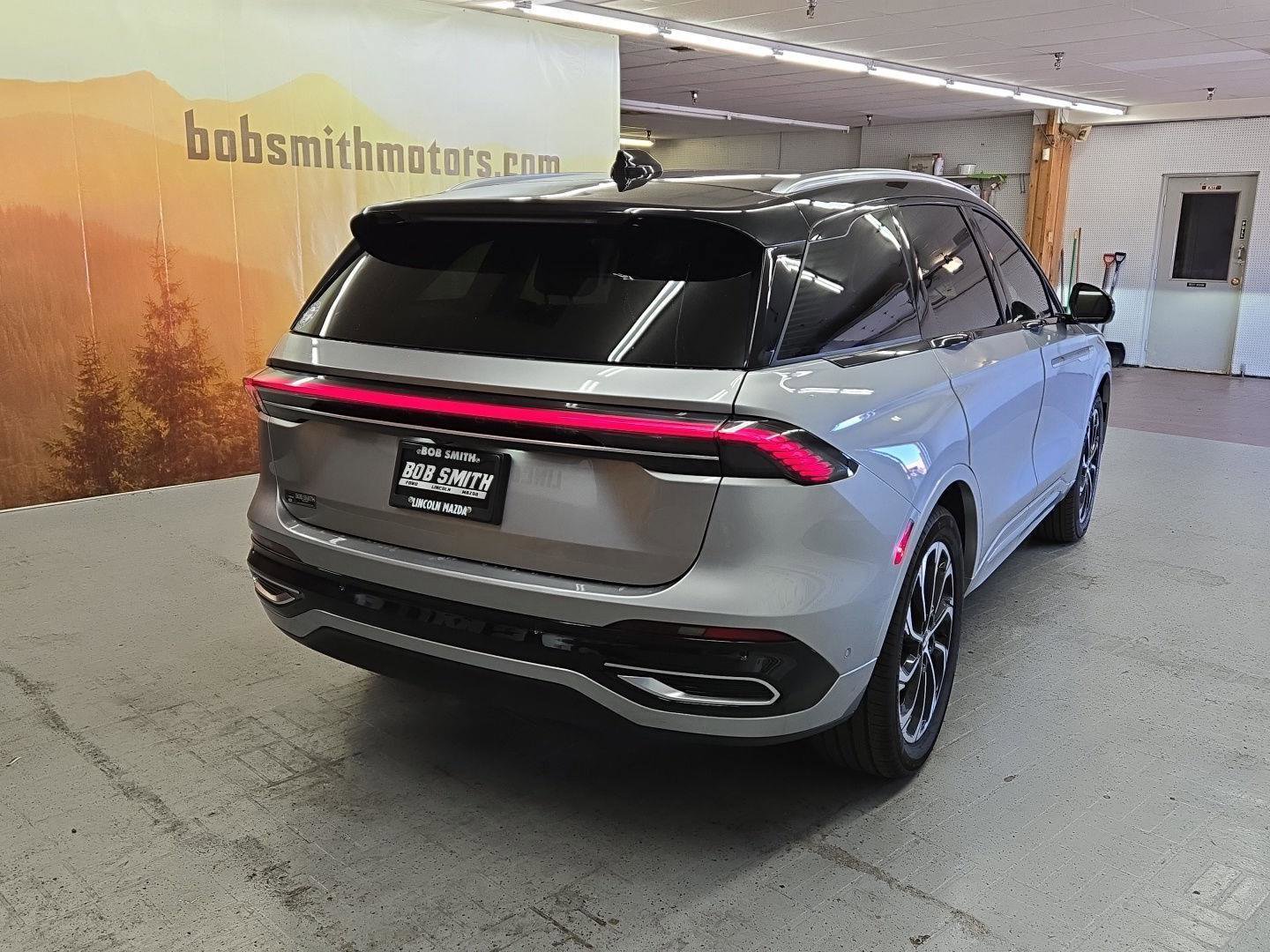 Used 2024 Lincoln Nautilus Reserve image 20