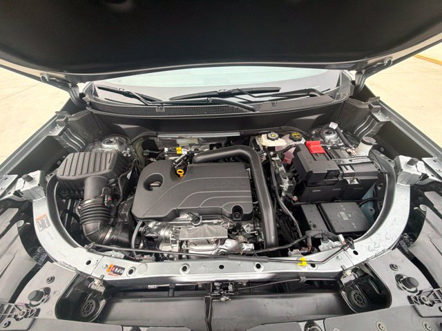 New 2027 GMC Terrain AT4 w/ LPO, Black Badging Package AWD/4WD image 9
