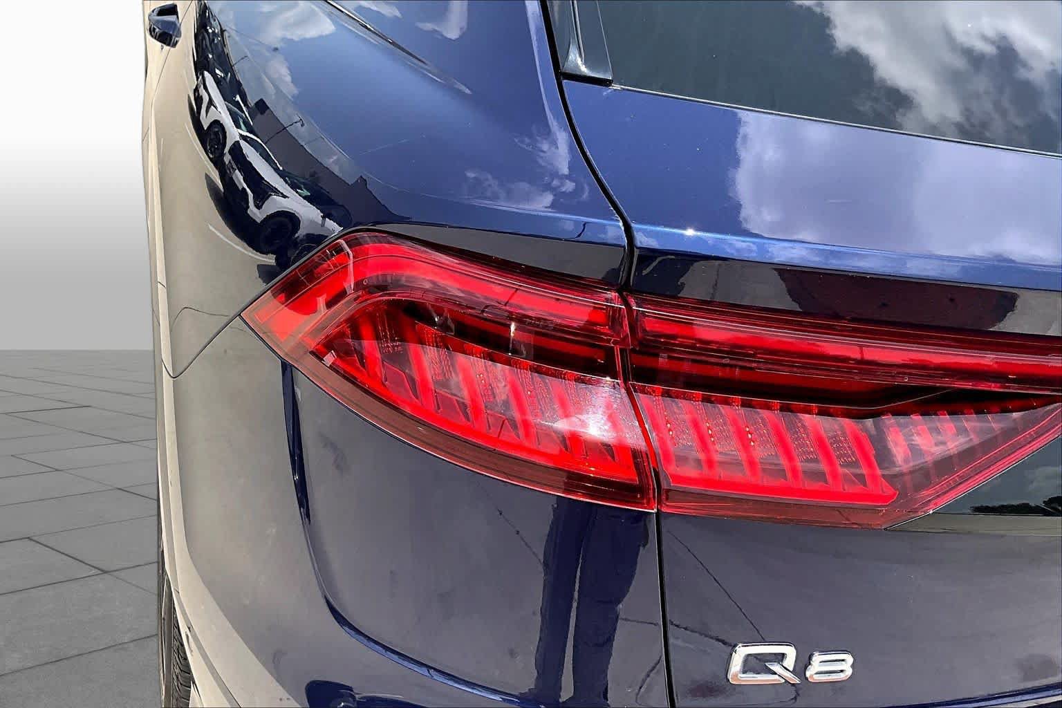 Used 2020 Audi Q8 Prestige AWD/4WD image 28